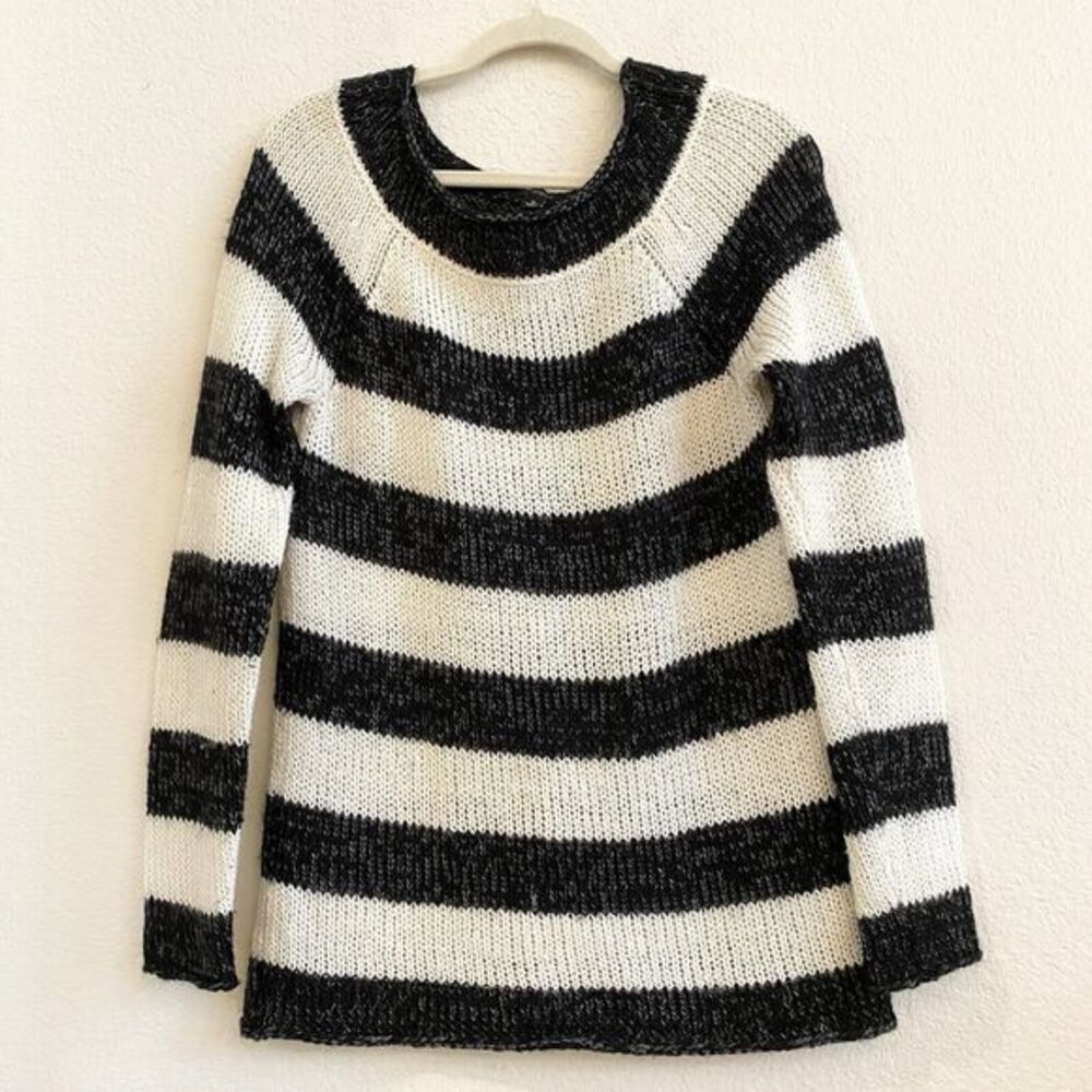 Ann Taylor Layered Mohair Sweater Women’s Size M Stripe Wool Blend Shirttail Hem